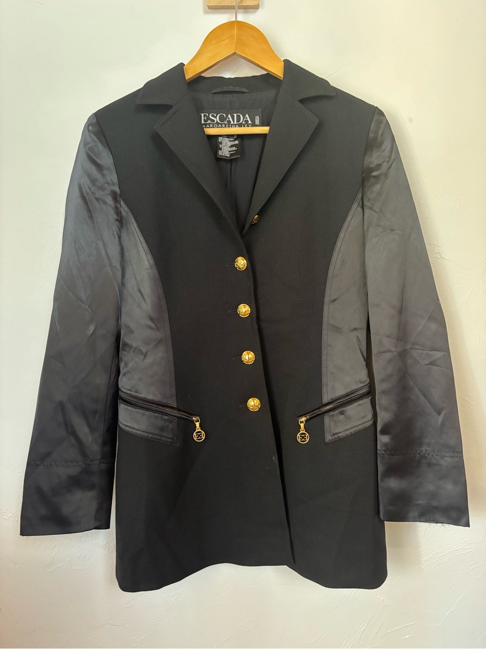 Escada Margaretha Ley Black Wool Blazer Satin Sleeves Gold EC Buttons Size 36